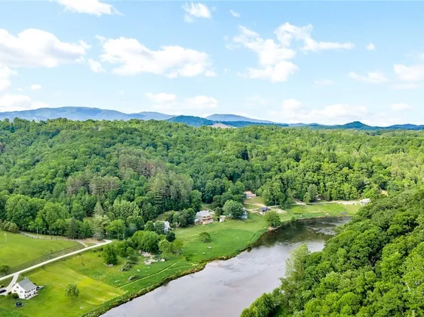 7 Legra Road, Grassy Creek, NC 28631
