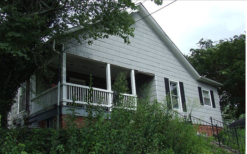 1st image of 110 Vine St