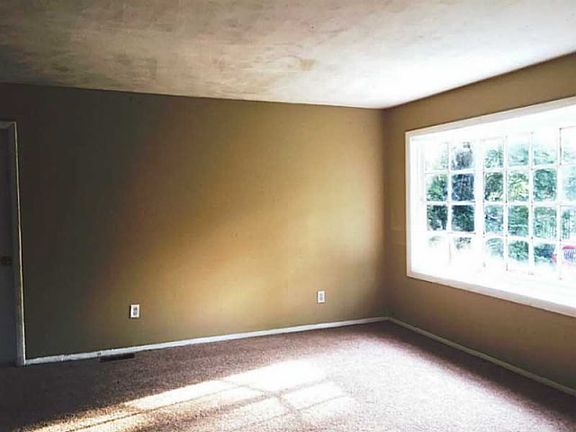 4th image of 7460 Caroline Ave