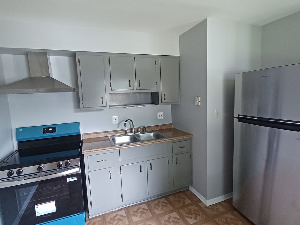 1st image of 3605 James St APT A