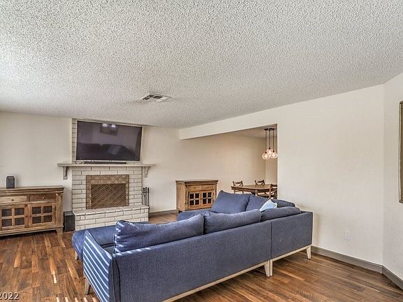 5th image of 3750 Nicole St