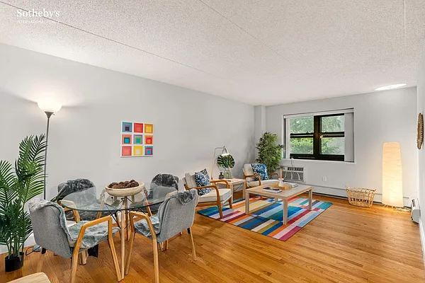 1885 Lexington Avenue #5D