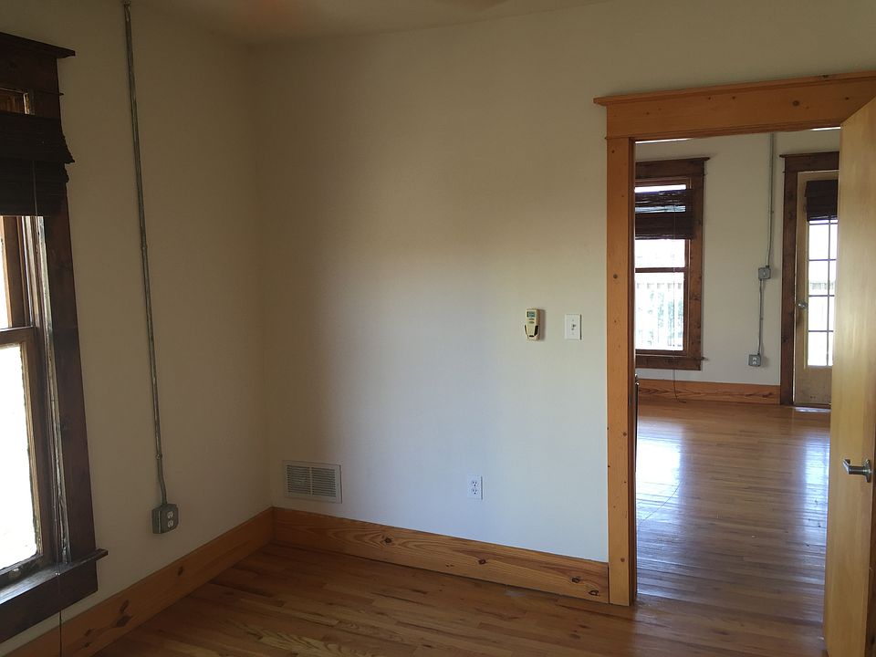 2nd image of 305 5th St S APT 13