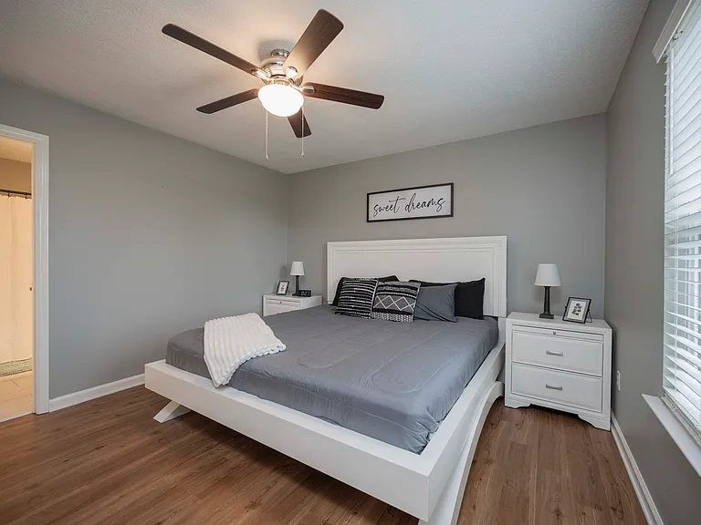 202 Caribou Trl — Photo 27