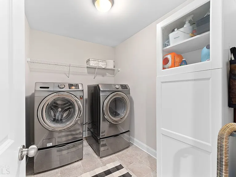 4410 Mossbrook Cir — Photo 26