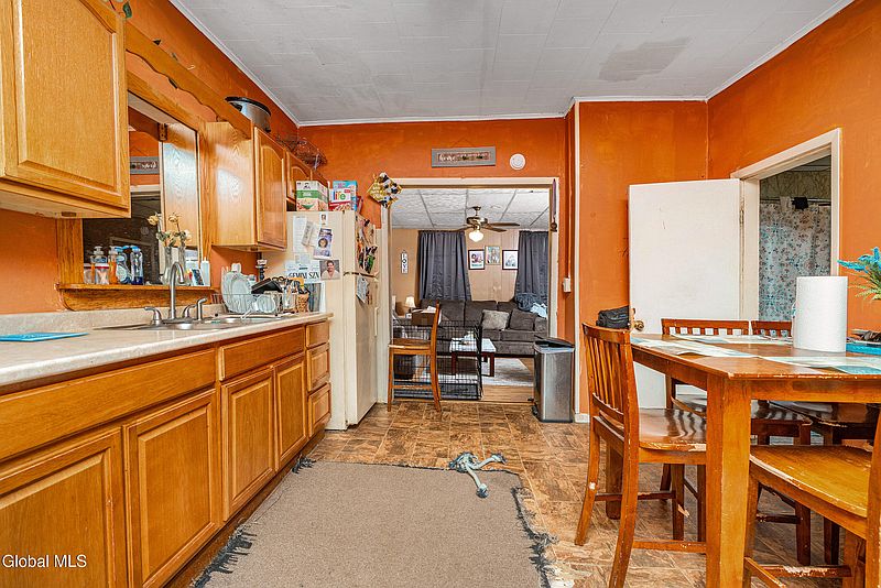 4th image of 1021 3rd Street