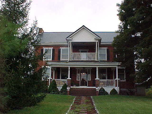 1st image of 250 Palace St