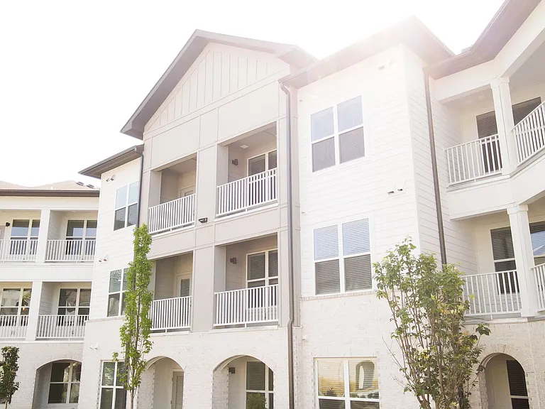 The Ravelle at Ridgeview — Photo 14
