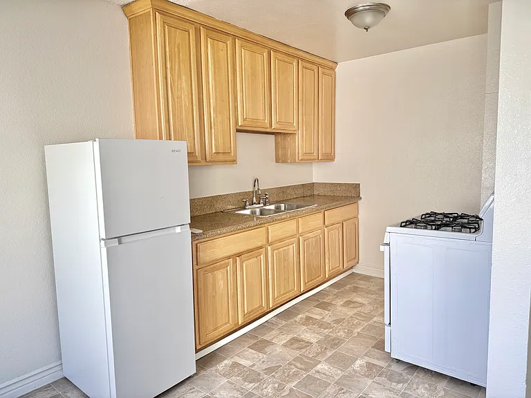 13014 Sherman Way — Photo 14