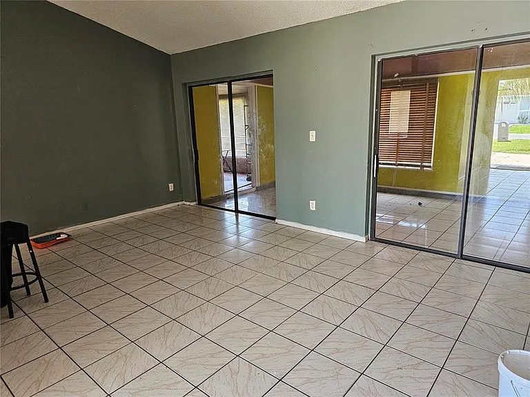 102 Whitehall Way — Photo 12