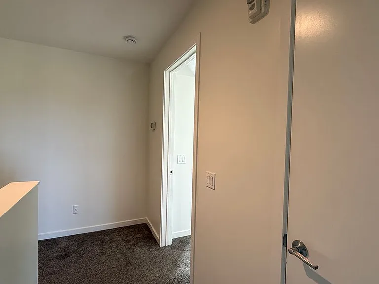 488 Garden St — Photo 22