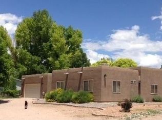 1407 James Thompson Ln, Espanola, NM 87532