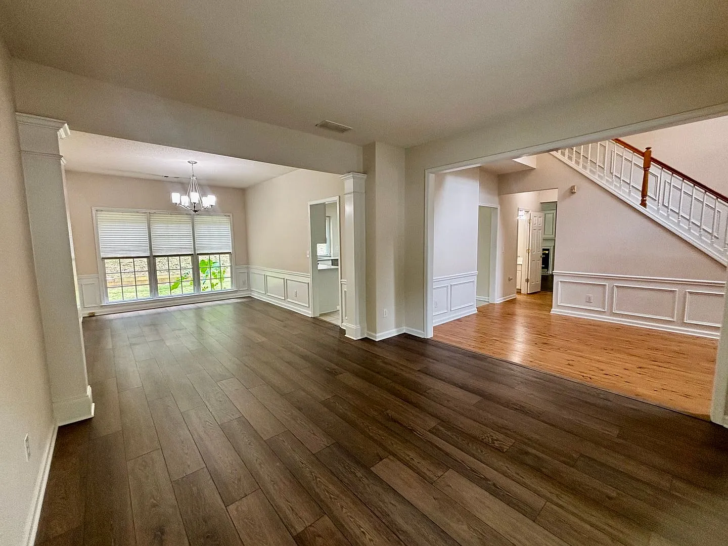 10920 Glenbarr Drive — Photo 3