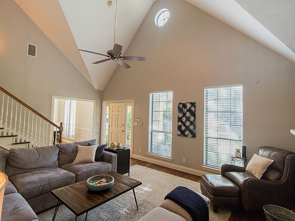 5th image of 6135 Palo Pinto Ave
