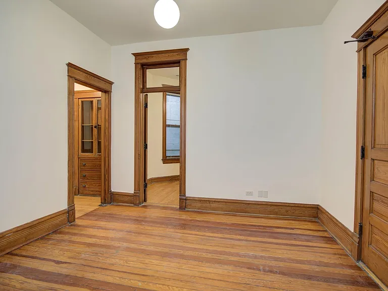 1433 N Wells St #4R — Photo 8