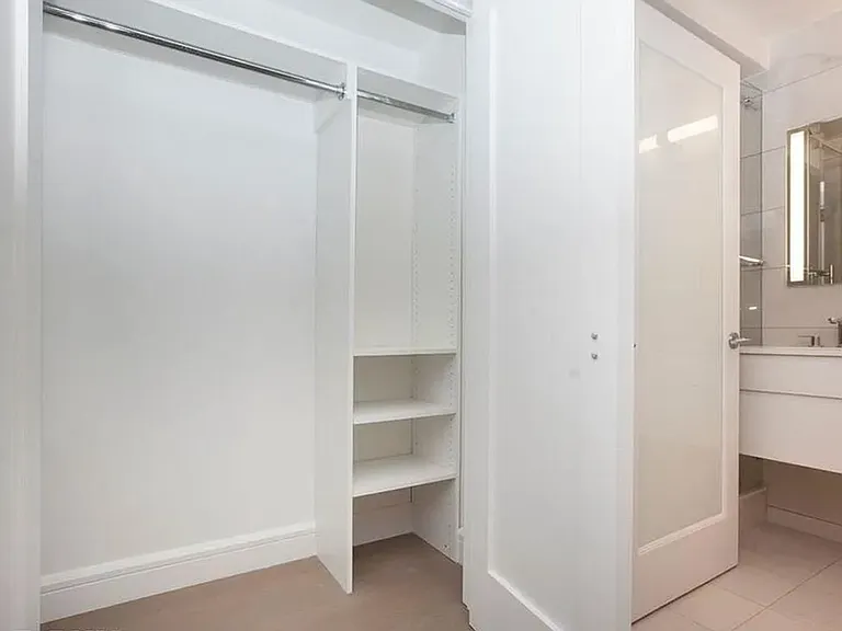 311 W 50th St #2S — Photo 4