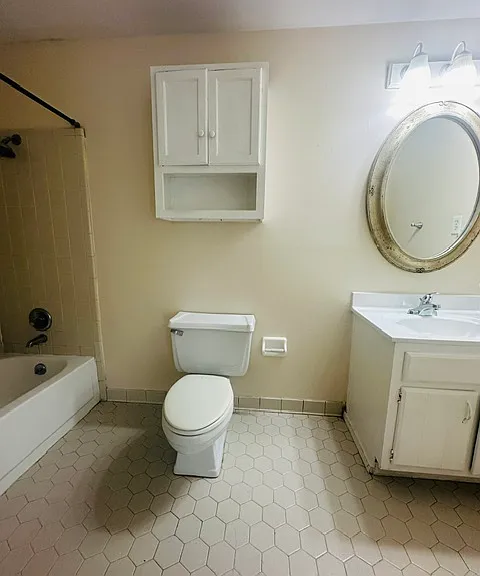 1382 Whitewater Rd — Photo 5