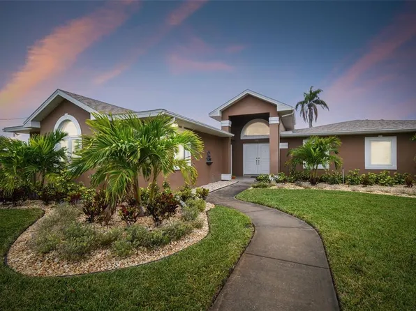 201 Driftwood Ln, Largo, FL 33770