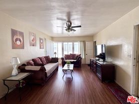 8211 Crenshaw Dr, Inglewood, CA