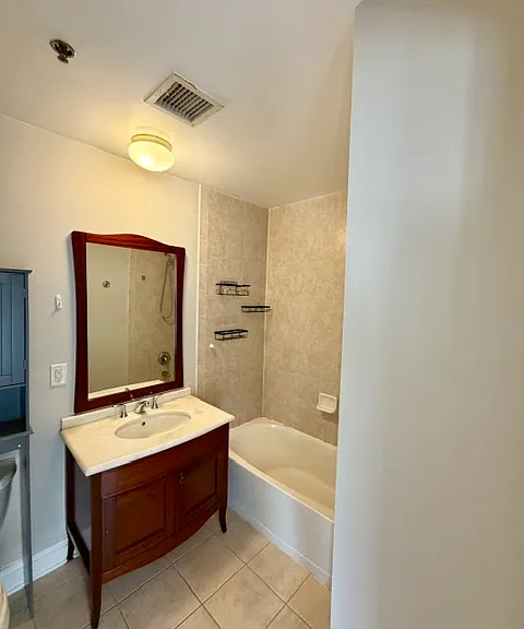 1330 Clinton St #501 — Photo 9