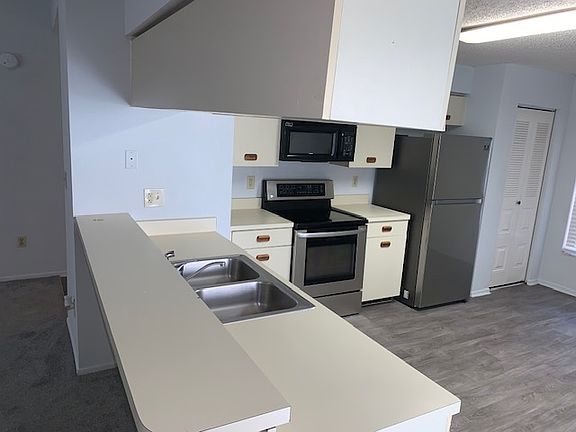 4th image of 3678 Dehaven Dr