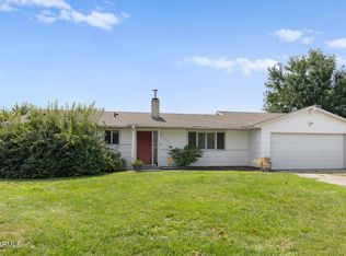 4002 Logan Pl, Yakima, WA 98908
