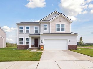 527 Elm St, Chelsea, MI