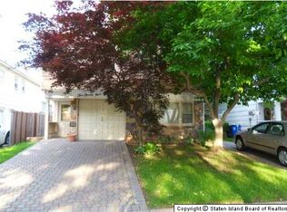 399 Woolley Ave, Staten Island, NY 10314