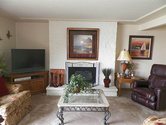 5th image of 24146 E Dreamwood Cir