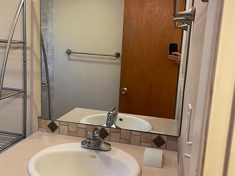 880 Alpine Ave — Photo 9