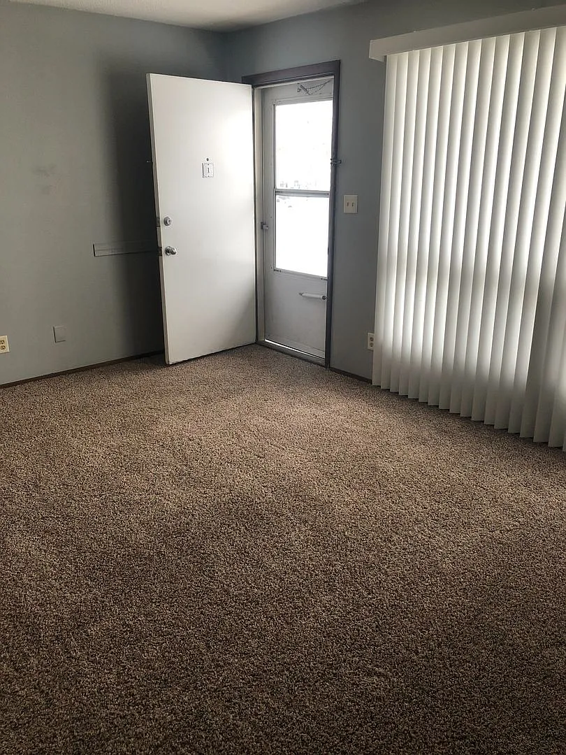Greenwood Apartments — Photo 1