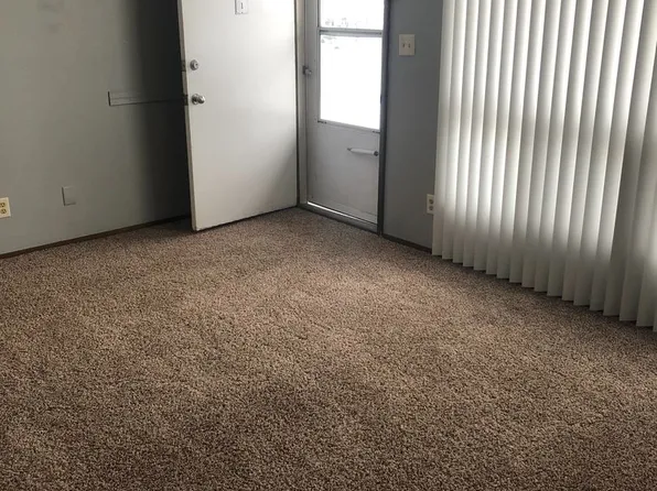 Greenwood Apartments, 318 18th St NE APT 1, Cedar Rapids, IA 52402