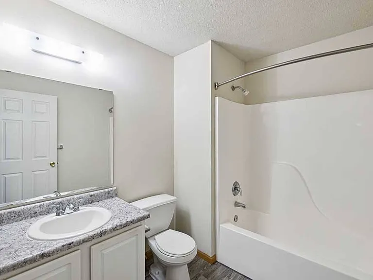 Northbrook Apartments — Photo 225