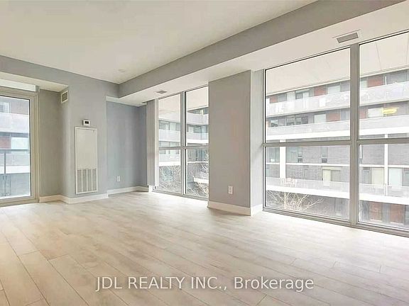 3rd image of 160 Flemington Rd #423