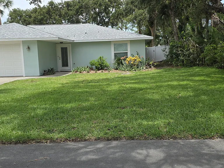 138 Flamingo Dr — Photo 14