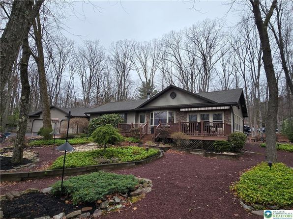 8 Rhododendron Ter, Nesquehoning, PA 18240