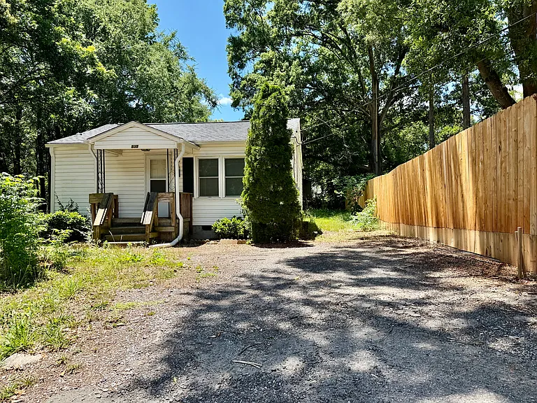 535 Pearl St — Photo 2