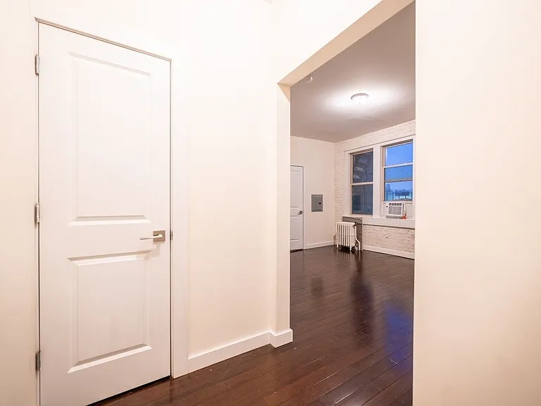 Magnolia Apartments — Photo 6