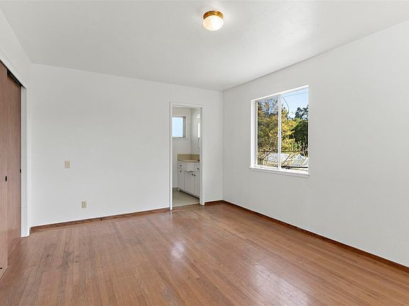 4th image of 70 Norwood Ave