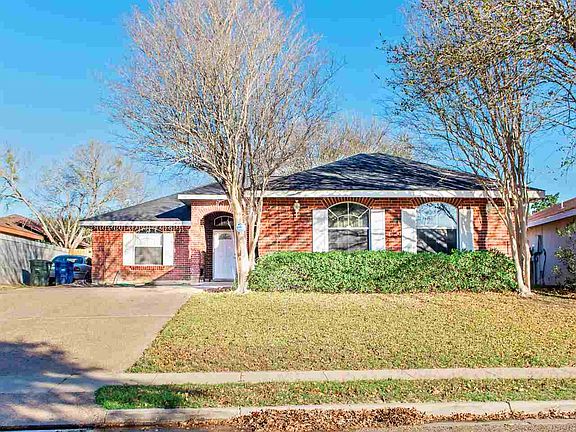 5th image of 1910 Woodland Dr
