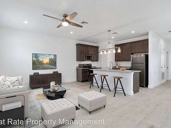 4th image of 355 Weimar Way