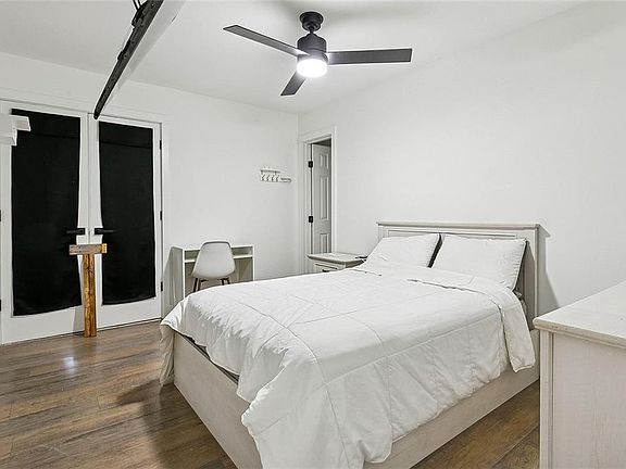 5th image of 3324 Trinity Dr