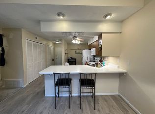 25 Lincoln Ave APT 23, Iowa City, IA 52246