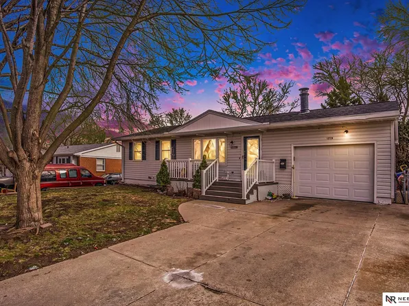 12729 B St, Omaha, NE 68144
