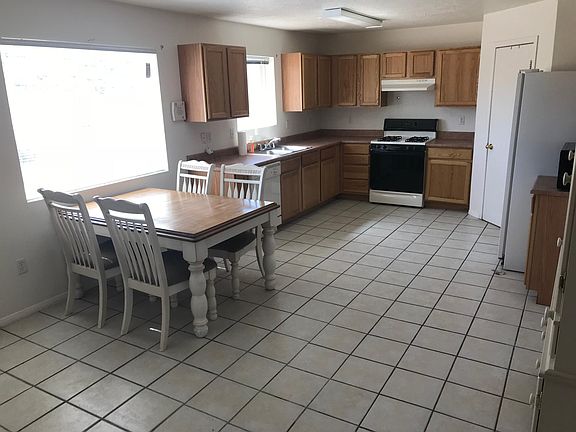 2nd image of 5812 Burgos Ave NW