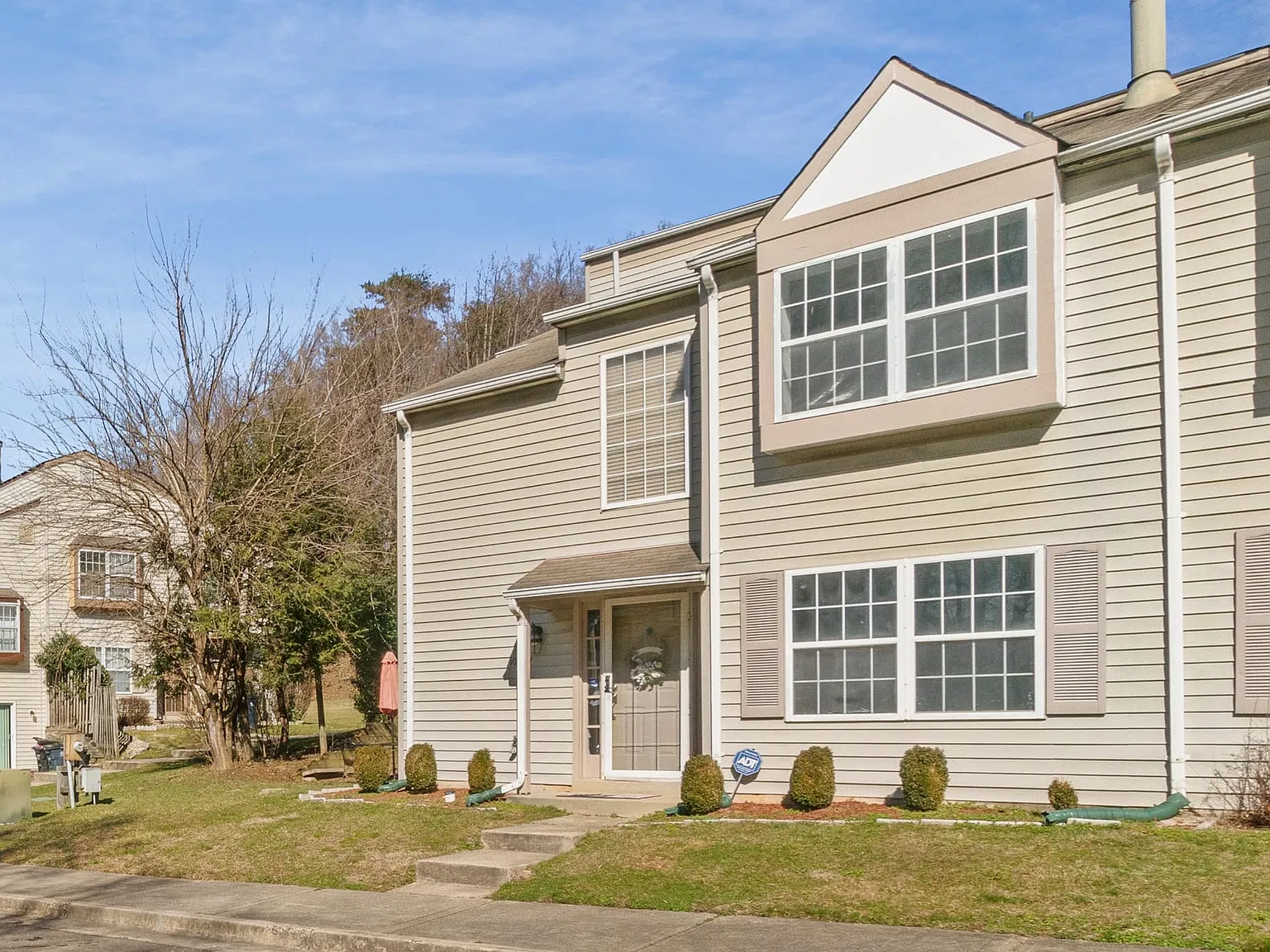 2 bed, 1420 sqft, $2,700 — Photo 1