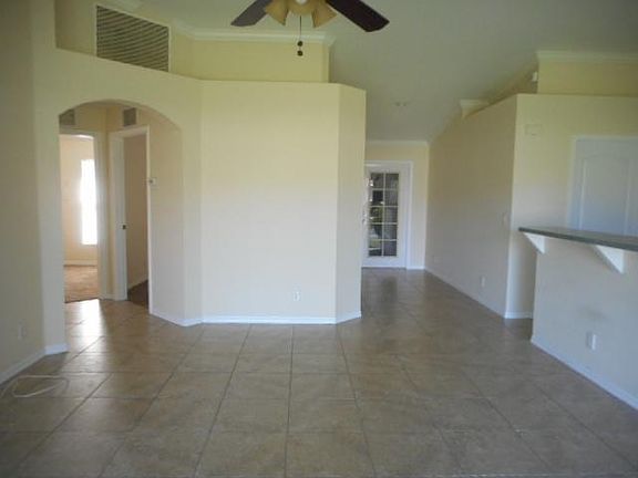 3rd image of 1435 SE 11th Ter