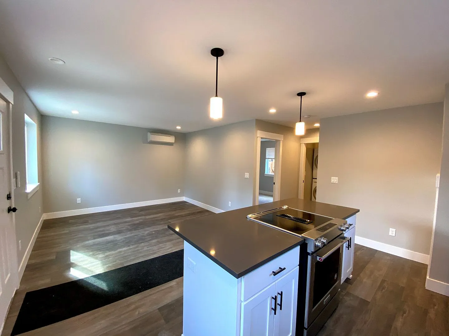 New 2 Bed, 2 Bath House with Washer and Dryer — Photo 4