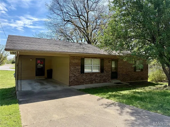 1714 Wallace St, Poplar Bluff, MO 63901