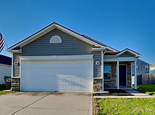 2437 Middle View Dr, Columbus, IN 47201